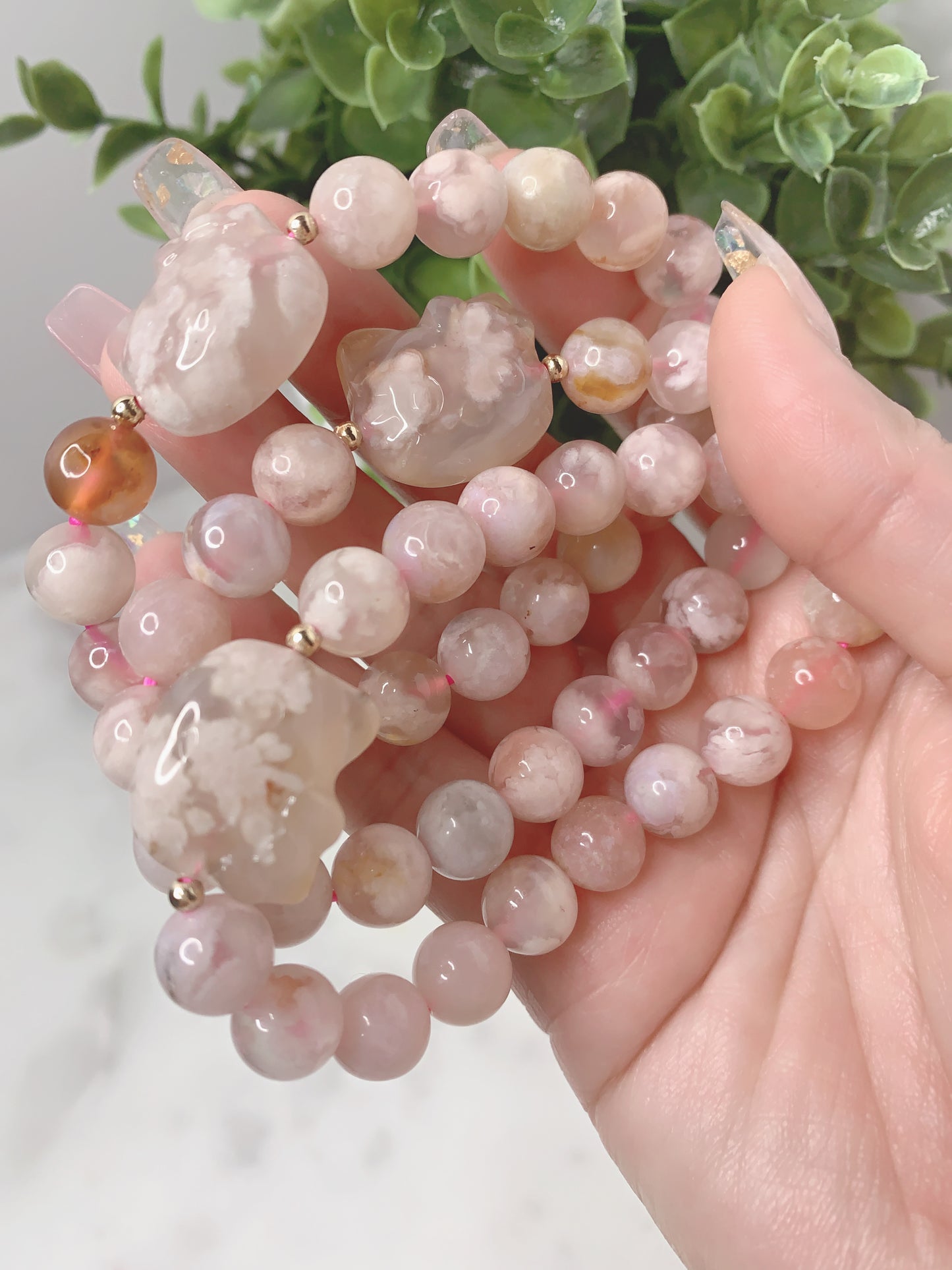 FLOWER AGATE HELLO KITTY BRACELET