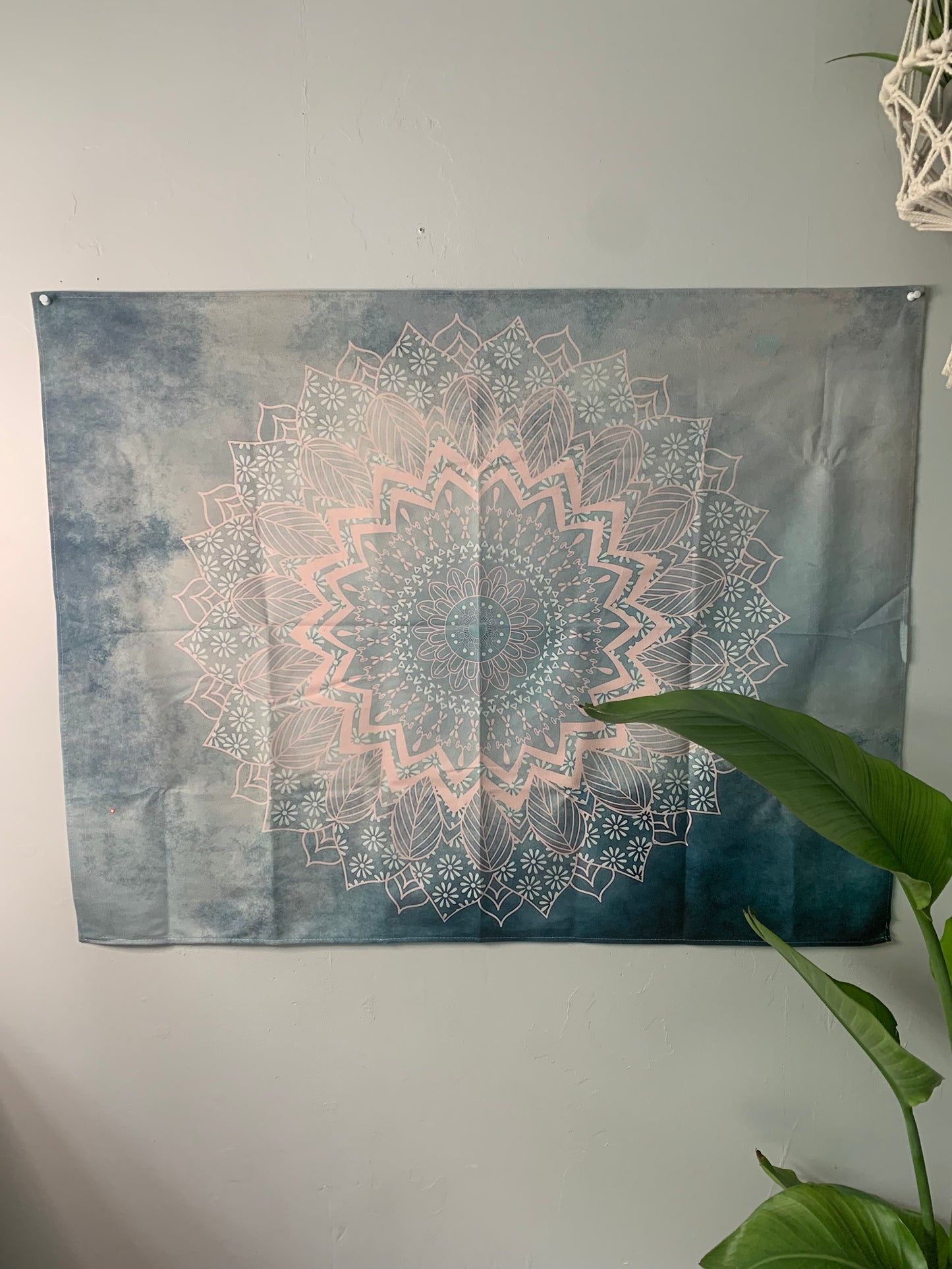 BOHEMIAN FLOWER MANDALA WALL TAPESTRY