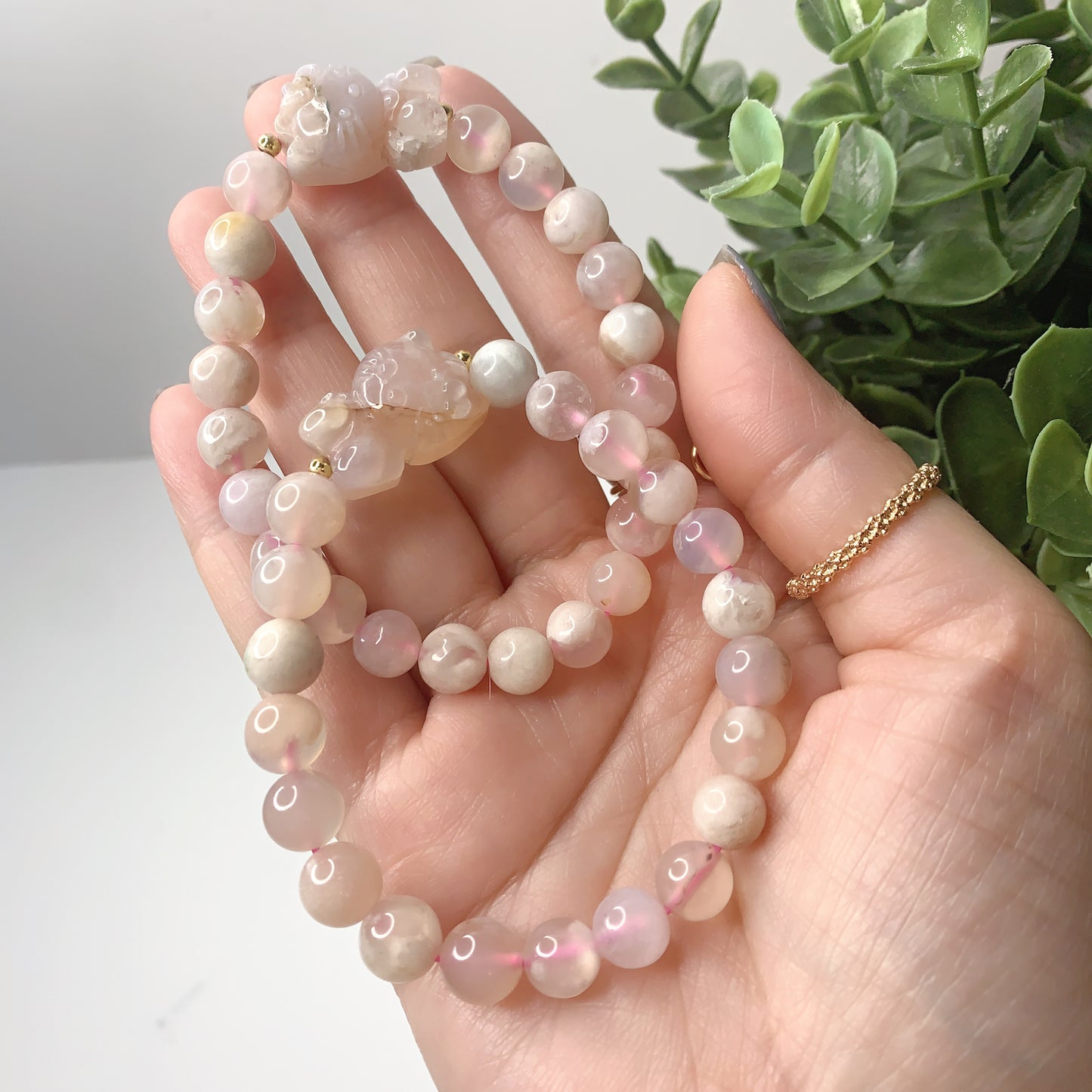 FLOWER AGATE HELLO KITTY BRACELET