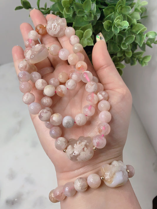 FLOWER AGATE HELLO KITTY BRACELET