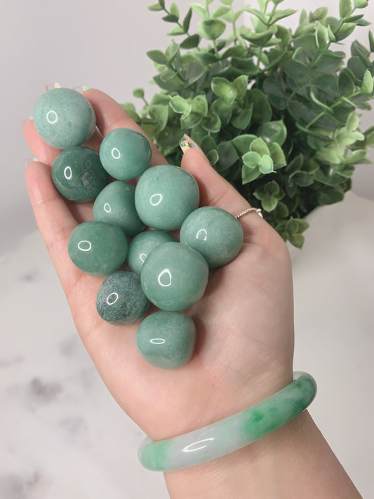 GREEN AVENTURINE TUMBLE