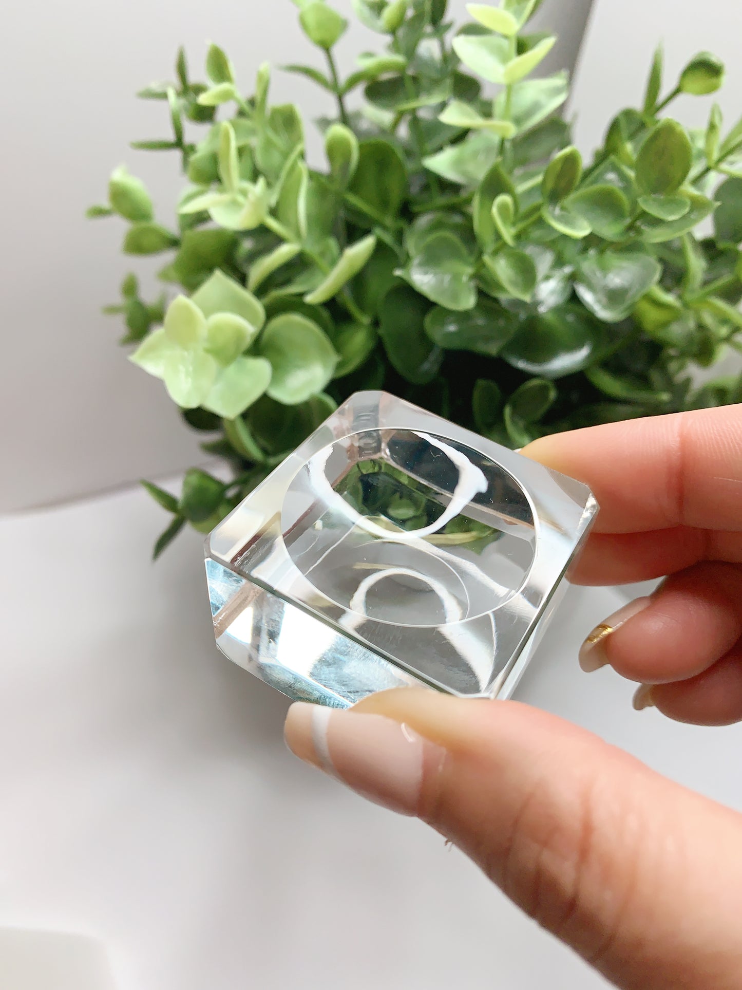 ACYLIC CUBE STAND
