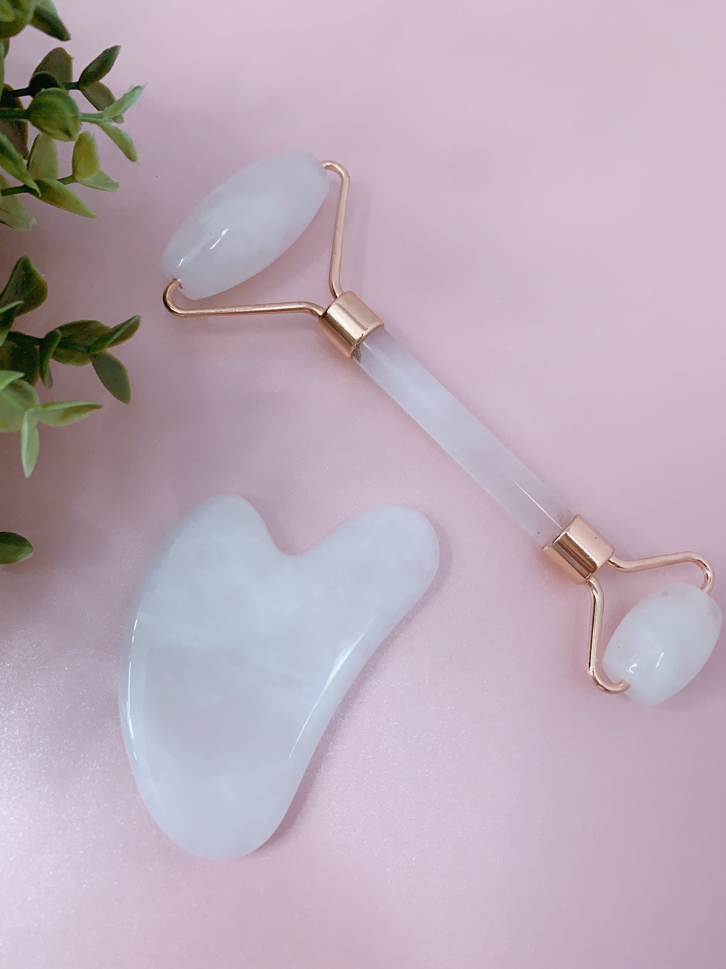 CLEAR QUARTZ FACIAL ROLLER & GUA SHA SET