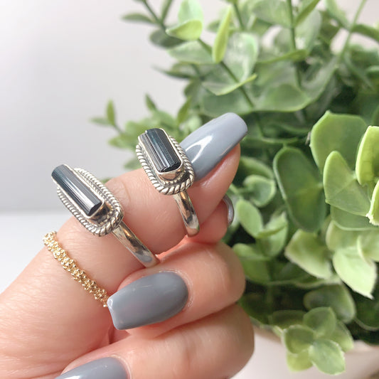 BLACK TOURMALINE RING